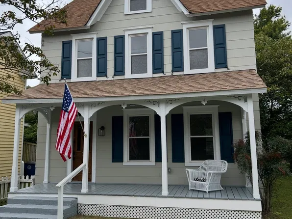 637 Randolph Ave, Cape Charles, VA 23310