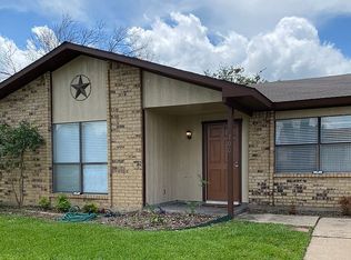 700 Lawndale Dr, Arlington, TX 76017