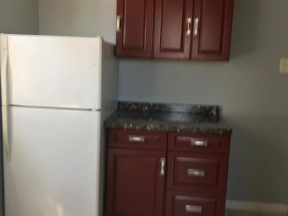 2nd image of 403 E Rockland St