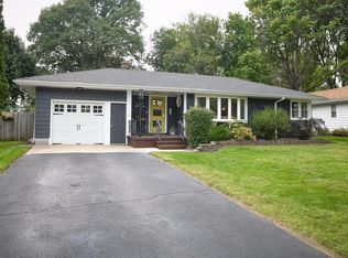 607 Westshire Dr, Joliet, IL 60435