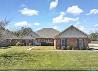 2516 Caldwell Park Ct SE, Owens Cross Roads, AL 35763