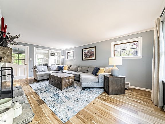 3rd image of 4665 W Park Dr