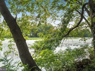 38 Ridgeway Ave, Oaklyn, NJ 08107