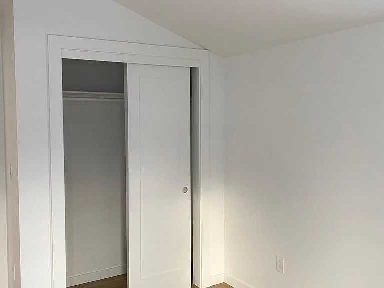 Bedroom showing closet
