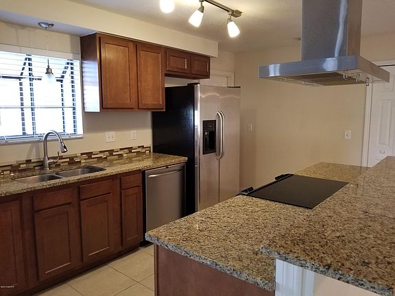 3rd image of 1108 Beatrice Ave