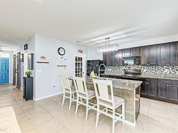 5th image of 10635R Park Meadowbrooke Dr