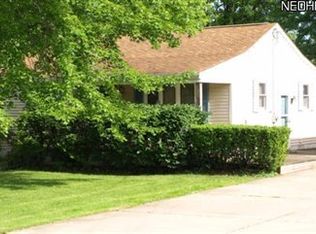 393 Garland Dr, Niles, OH 44446