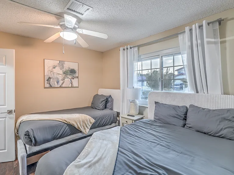 3445 Toquima Cir — Photo 13