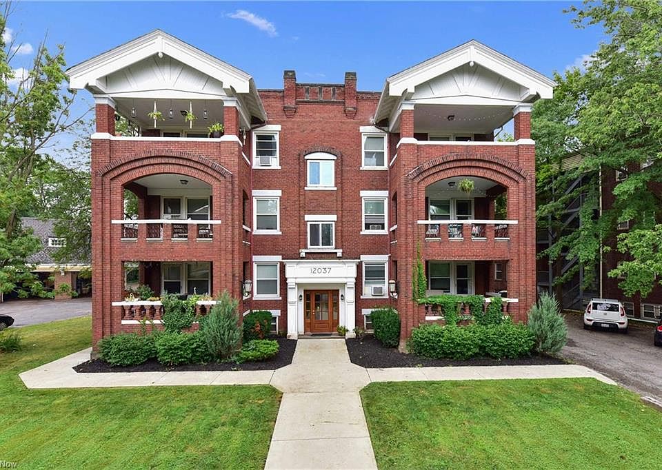 1st image of 12037 Lake Ave #201