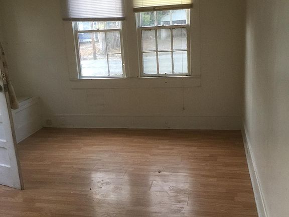 2nd image of 604 E Saint Victor St APT 5