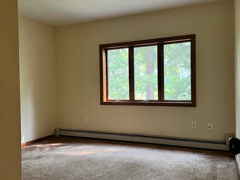10 Barnstead Rd — Photo 7