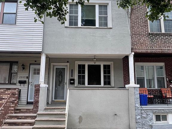 3rd image of 2907 S Sydenham St