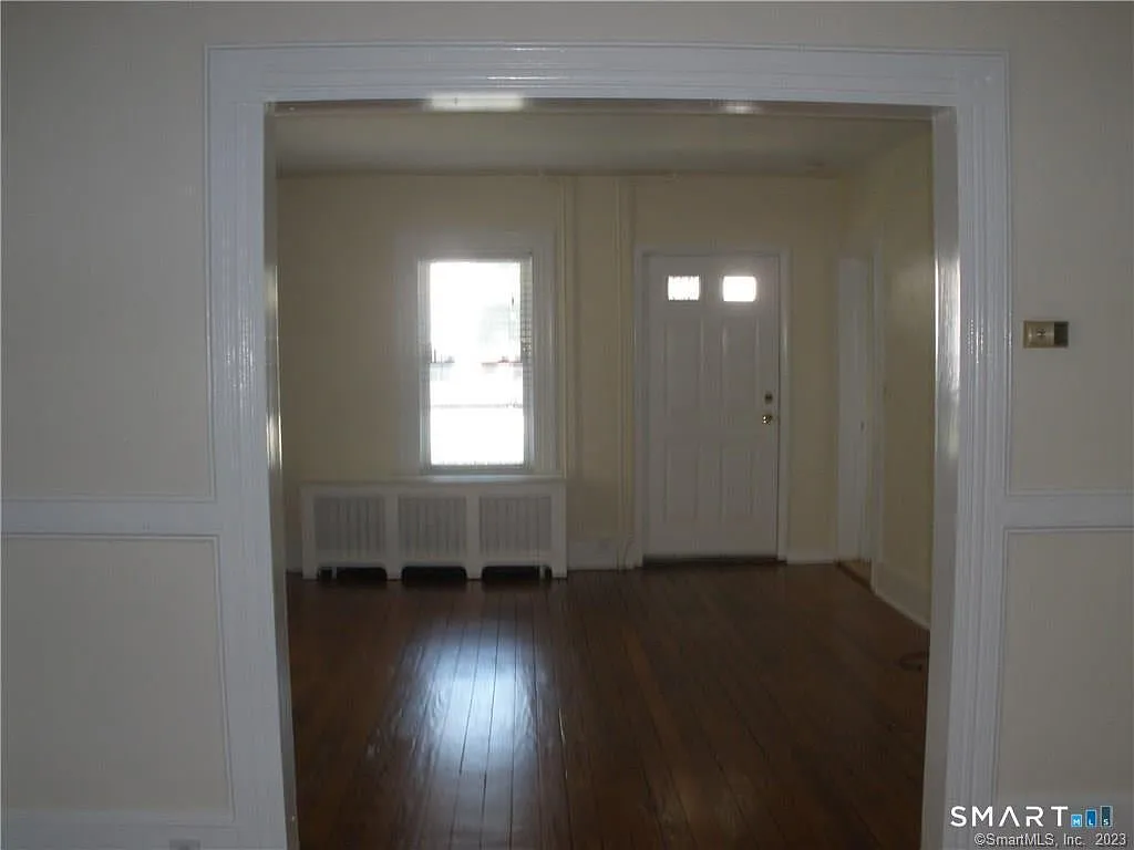 1 bed, 800 sqft, $2,100 — Photo 2