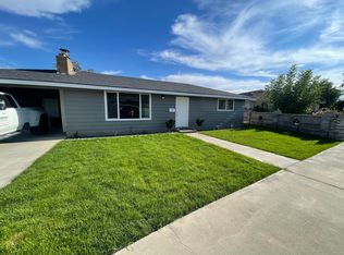 237 Cedar Ave, Sunnyside, WA 98944