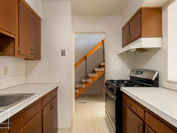 4th image of 411 E Buttles Ave #773