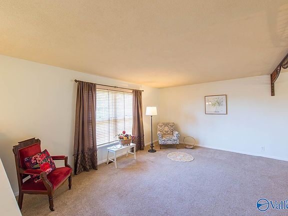3rd image of 11030 Louis Dr SE