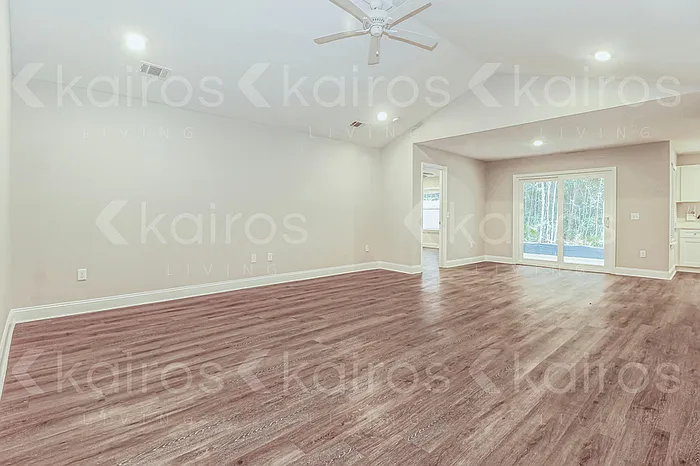 155 Cottage Grove Rd — Photo 5
