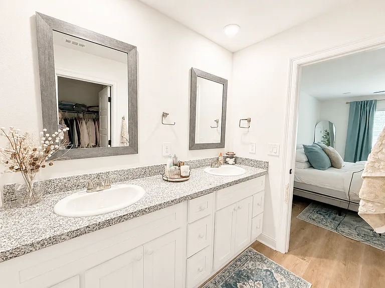 9684 W Oaklawn Rd — Photo 12