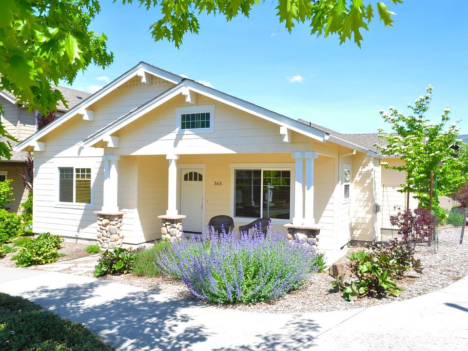 1st image of 365 Fair Oaks Ave