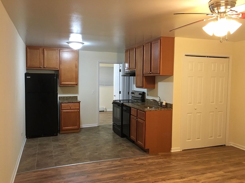 1st image of 3001 Prairie St APT 2