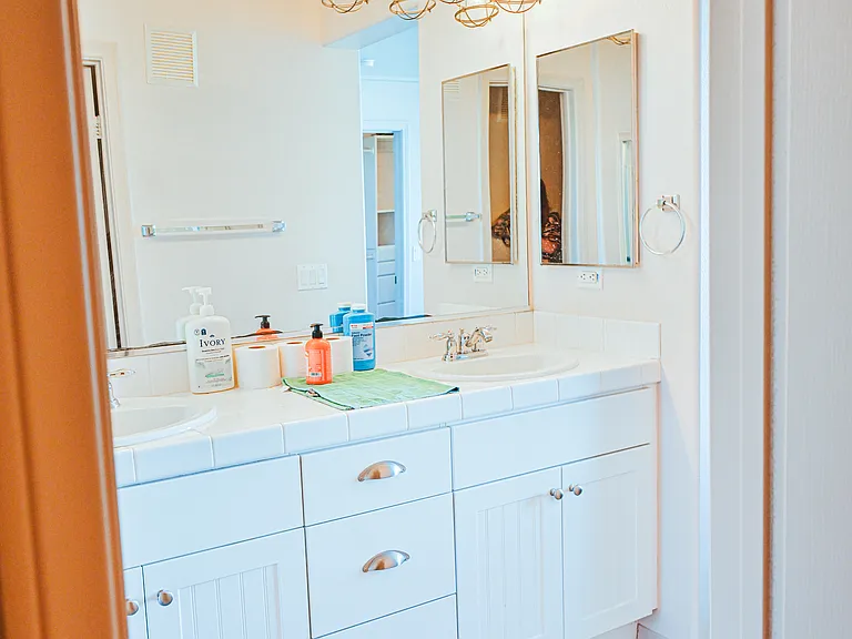 835 Harbor Cliff Way #286 — Photo 28