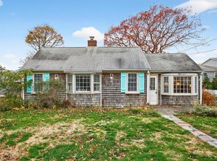 87 Spring St, Hyannis, MA 02601