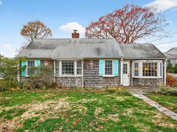 87 Spring Street, Hyannis, MA 02601