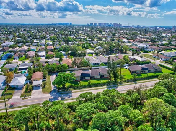 706 111th Ave N, Naples, FL 34108