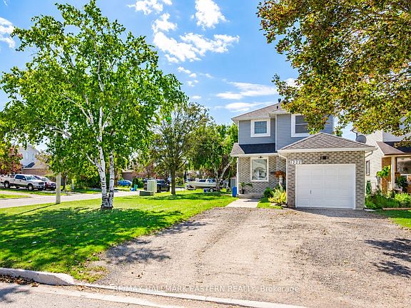 3rd image of 1222 Huntington Cir