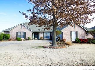 1206 Arbor Dr, Bartlesville, OK 74006