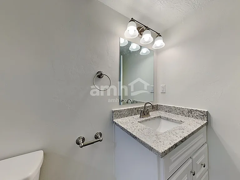 1742 E Shadow Dr — Photo 15
