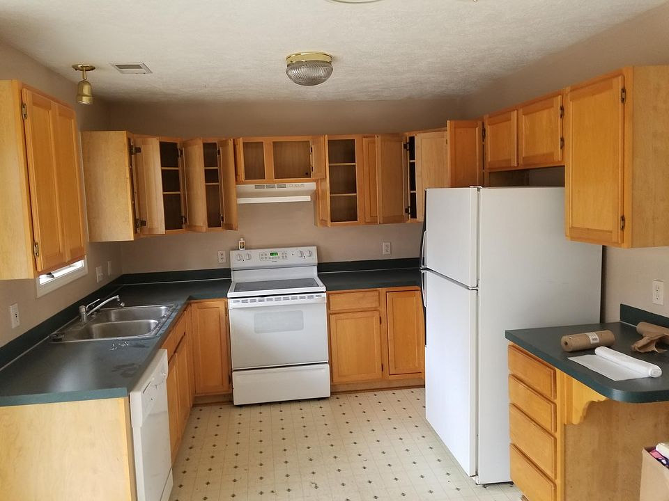 2nd image of 9389 Edgerton Ave NE