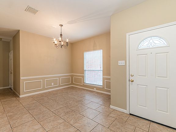 2nd image of 13607 Auburn Oaks