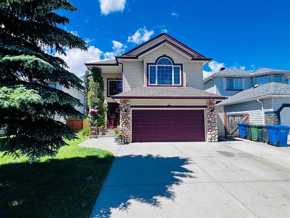 1st image of 251 E Lakeview Cv