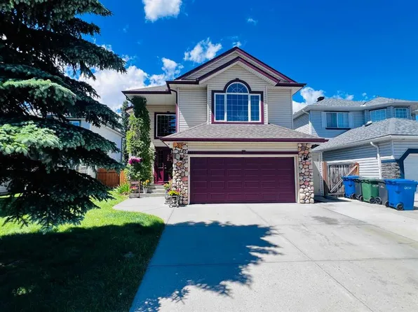 251 E Lakeview Cv, Chestermere, AB T1X 1E7
