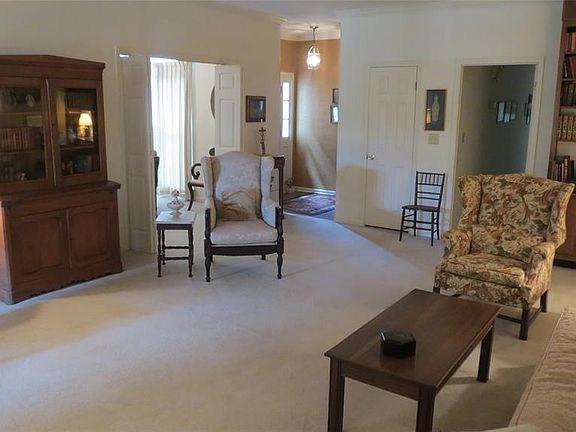 4th image of 3115 Malone Dr