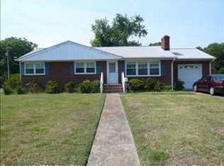 6 Roberta Dr, Hampton, VA 23666
