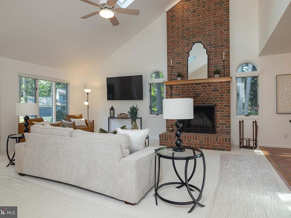 1st image of 32243 Sandpiper Dr