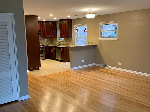 4th image of 9145 Skokie Blvd