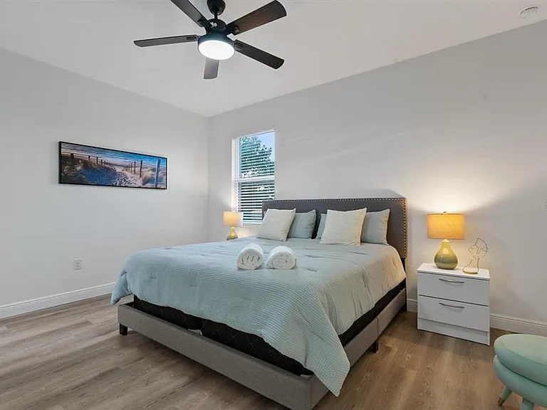 3038 Sargeant St — Photo 16