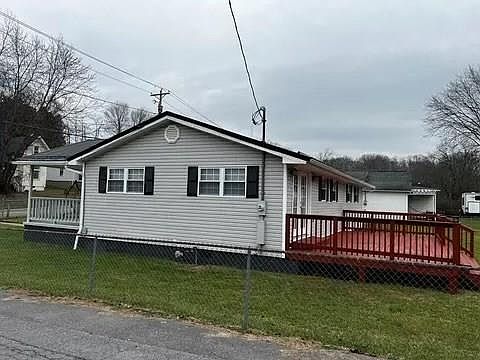 3rd image of 19 Sutphin Ln