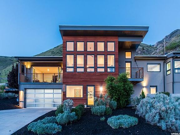 2nd image of 3075 S Teton Dr