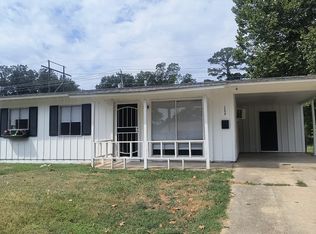 1004 Bloomfield Dr, Pine Bluff, AR 71601
