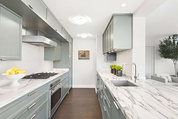 Sold by Compass | media 22