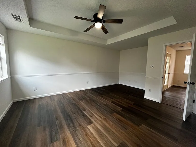 318 Chadwyck Cir — Photo 12