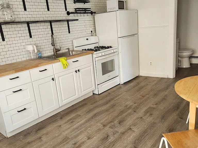 67 Pleasant St #1 — Photo 4