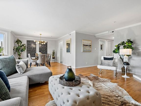5th image of 795 La Playa St #1