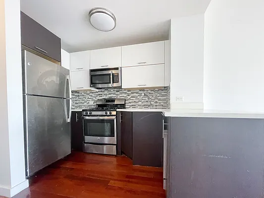 Rented by Kahen Properties | media 21