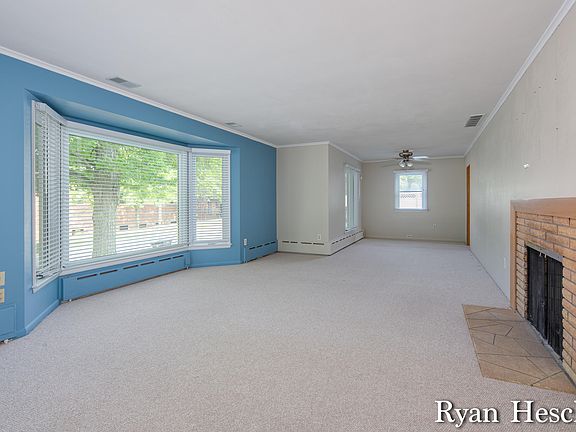 5th image of 202 Morse St