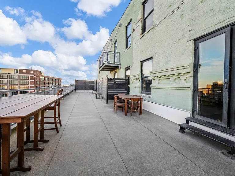 GW Apartments — Photo 15